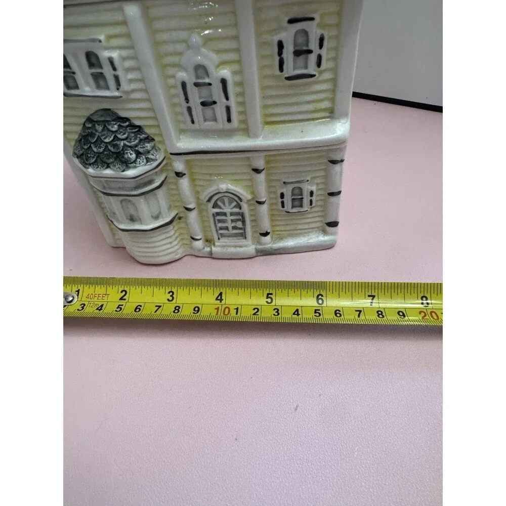 Unbranded vintage figural
